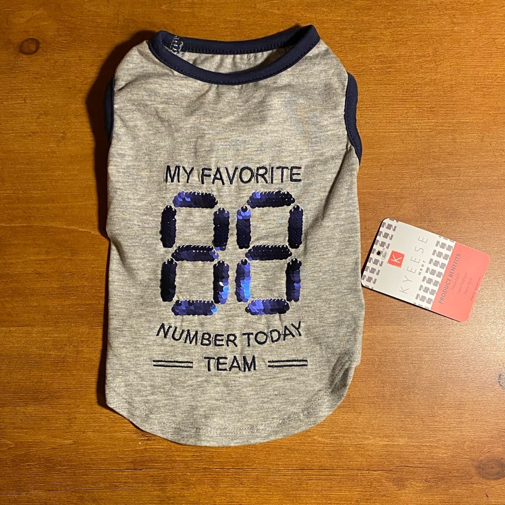 Kyeese Wear Dog Sports Team Number 88 T-Shirt. Size M. NWT.